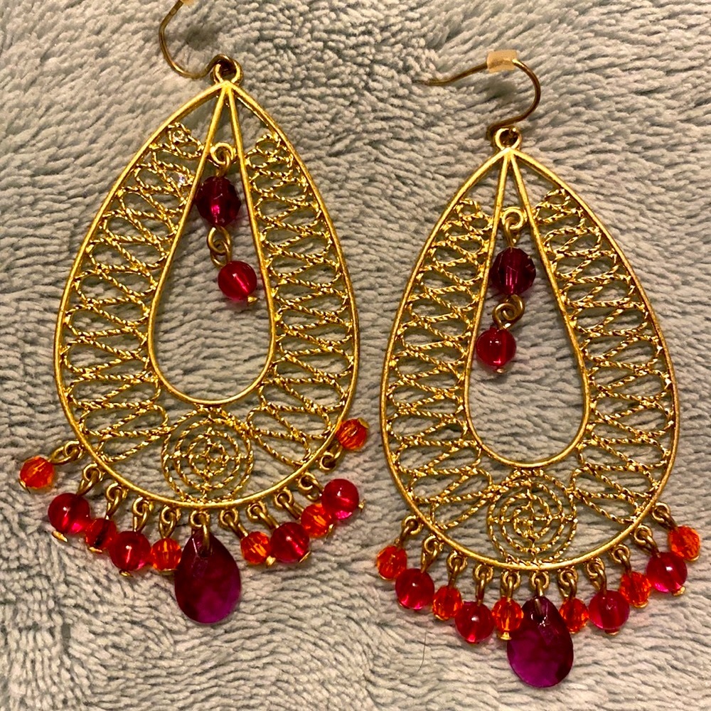 Dangle earrings